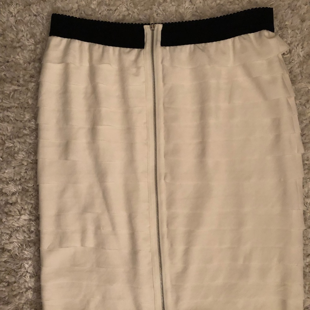 White BCbG skirt